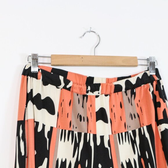 *Inspired Style Straight Leg Patterned Pant - Picture 4 of 7